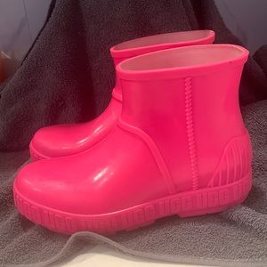 Neon pink UGG Drizlita WATERPROOF Boots